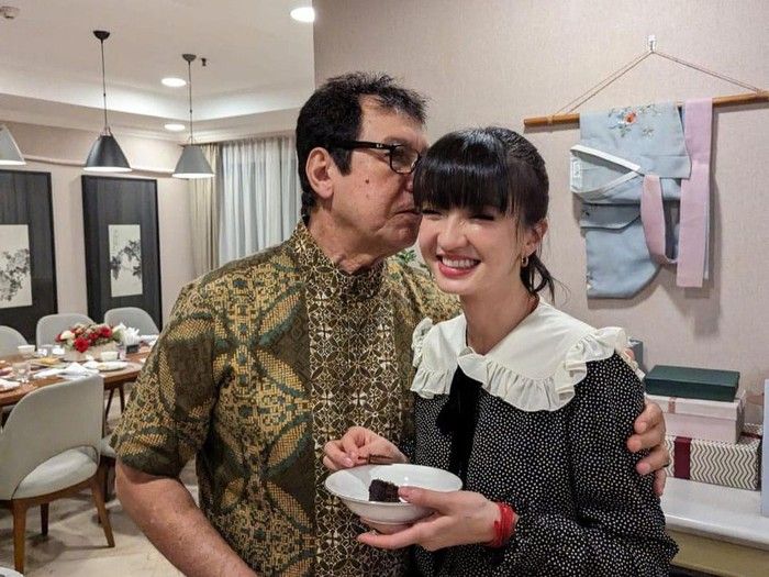 Penipu Modus Jadi Raline Shah, Rahmat Shah Kehilangan Rp 254 Juta