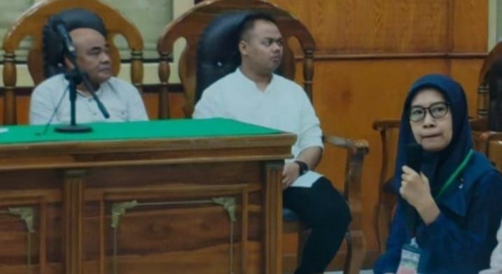 Hakim Geram, Uang Miliaran Rupiah Mengalir ke Sejumlah Pejabat