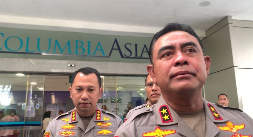 Kapolrestabes Medan Jenguk Korban Kecelakaan yang Libatkan Oknum Polisi di RS Columbia Asia