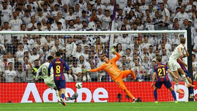 Hasil Liga Spanyol: Real Madrid Hajar Barcelona, Keributan Pecah
