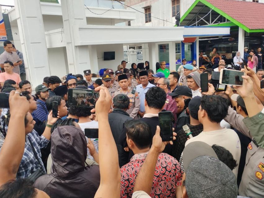 4 Warga Ditangkap Peras Ajudan Wakil Wali Kota, Dua Massa Demo di Padangsidimpuan