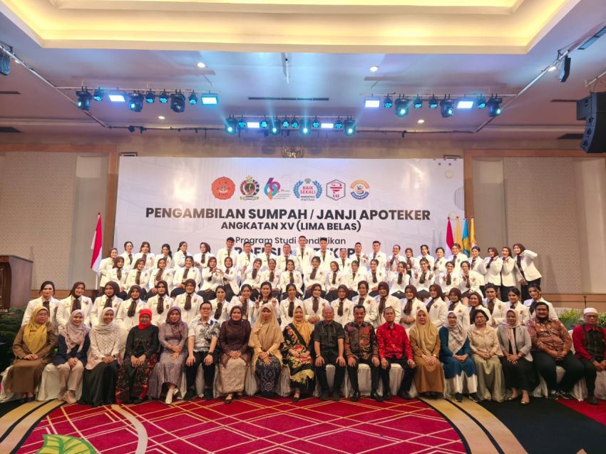 Apoteker Angkatan XV UTND Raih Kelulusan 100%, Gelar Pengukuhan dan Sumpah Profesi