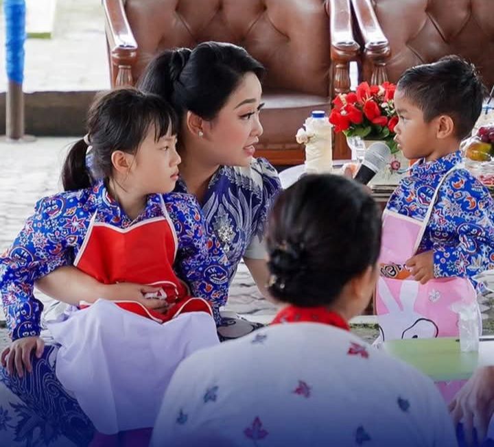 Airin Rico Waas : Membangun Generasi Emas dengan Pendidikan dan Kreativitas