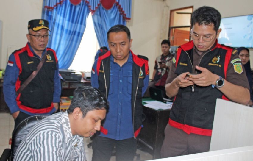 Penyidik Pidsus Kejati Sumut Geledah 2 Kantor Dinas Pemko Tebing Tinggi