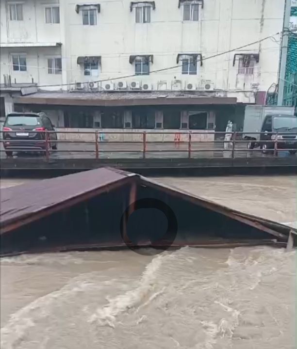 POSMETRO MEDAN OPEN DONASI PEDULI BANJIR DAN LONGSOR