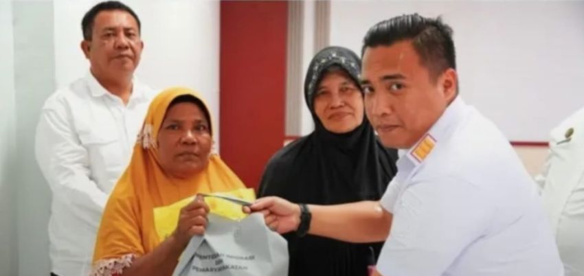 Sambut Hari Bakti Kemenimipas Ke - 1, Keluarga Besar Lapas Lubuk Pakam Berbagi Kepada Warga Kurang Mampu