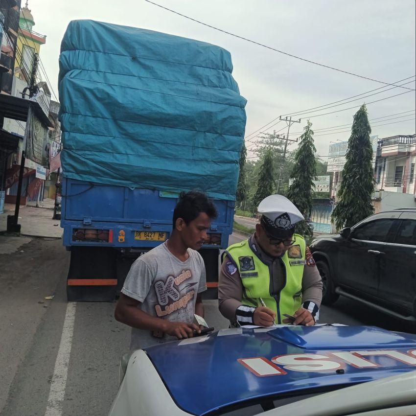 Polres Langkat Tertibkan Truk ODOL, Komitmen Jaga Keselamatan dan Ketertiban Lalu Lintas