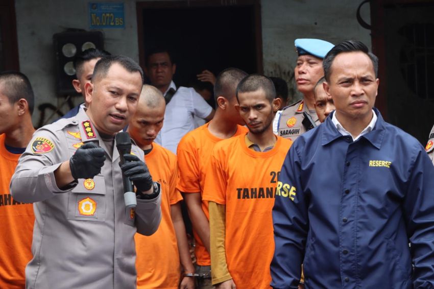 Polrestabes Medan Bongkar Gudang Botot di Percut Sei Tuan