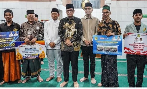 Safari di Masjid Al Arif Billah, Rico Waas Memberdayakan Masjid di Dalam Gang