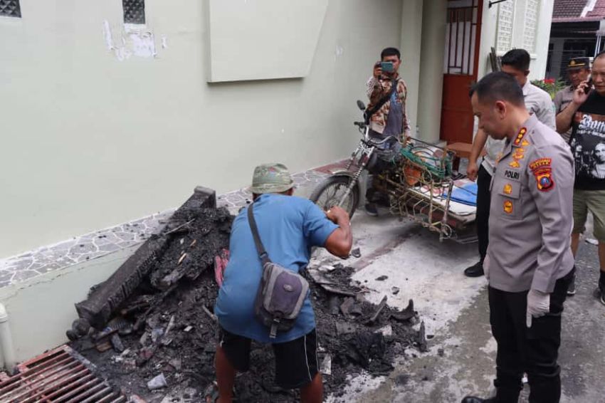 Ini Dia Foto-foto Kondisi Rumah Hakim Saat Tim Labfor Polda Sumut dan Polrestabes Medan Turun ke Lokasi