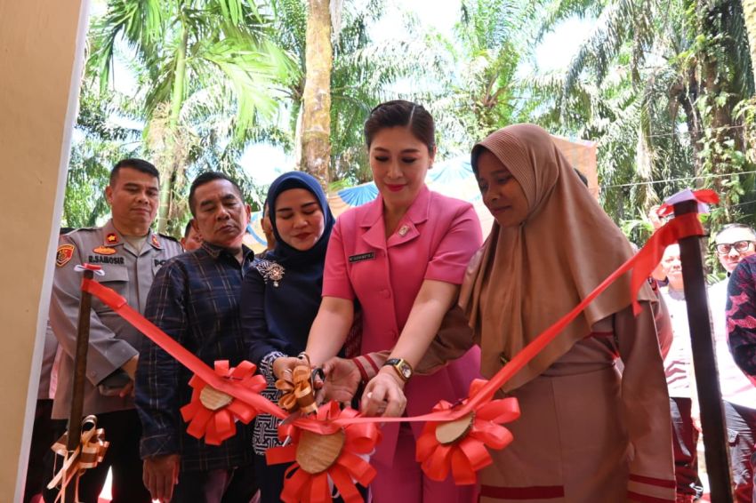 Kapolres Labusel : Simbol Kepedulian Kita Semua Melalui Bedah Rumah