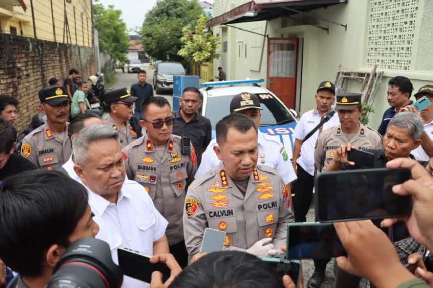 Ini Dia Foto-foto Kondisi Rumah Hakim Saat Tim Labfor Polda Sumut dan Polrestabes Medan Turun ke Lokasi