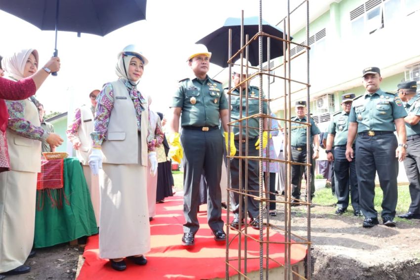 Pangdam I/BB dan Ketua Yayasan Kartika Jaya Letakkan Batu Pertama Pembangunan SMK Kartika I-3