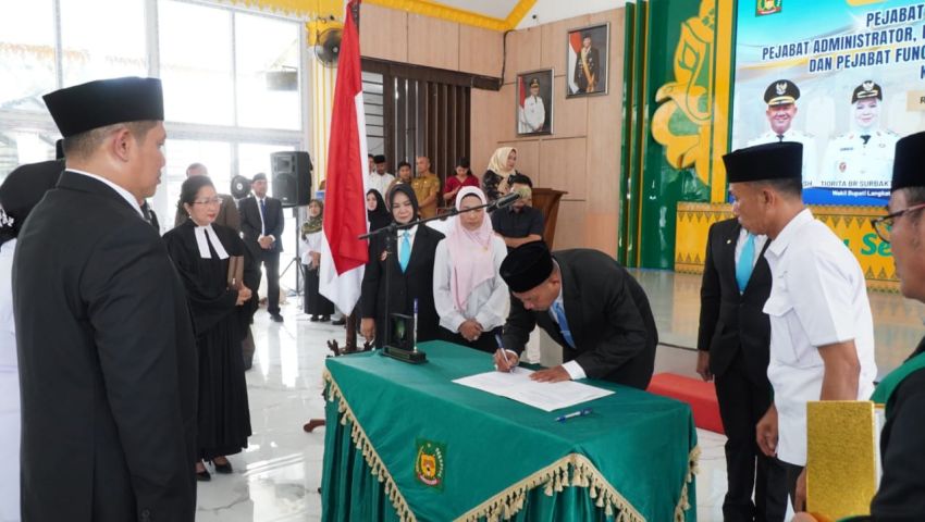 Syah Afandin Lantik 86 Pejabat Struktural dan Fungsional Langkat, Tegaskan Rotasi Sebagai Penguatan Kinerja Pemerintahan