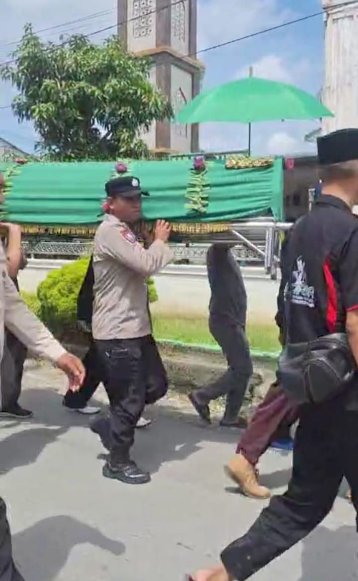 Kepedulian Bhabinkamtibmas Polsek Sunggal, Aipda Siswandy Sianturi Melayat Warga Binaan