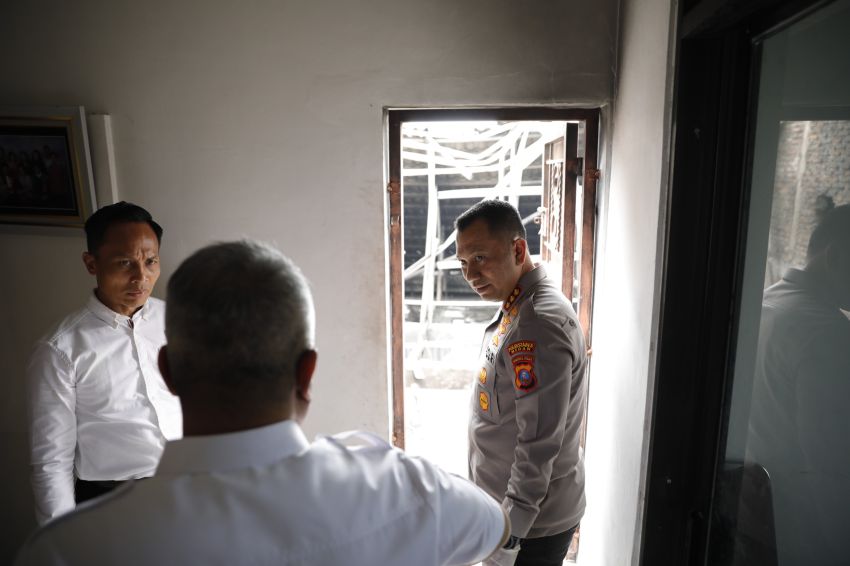 Ini Dia Foto-foto Kondisi Rumah Hakim Saat Tim Labfor Polda Sumut dan Polrestabes Medan Turun ke Lokasi