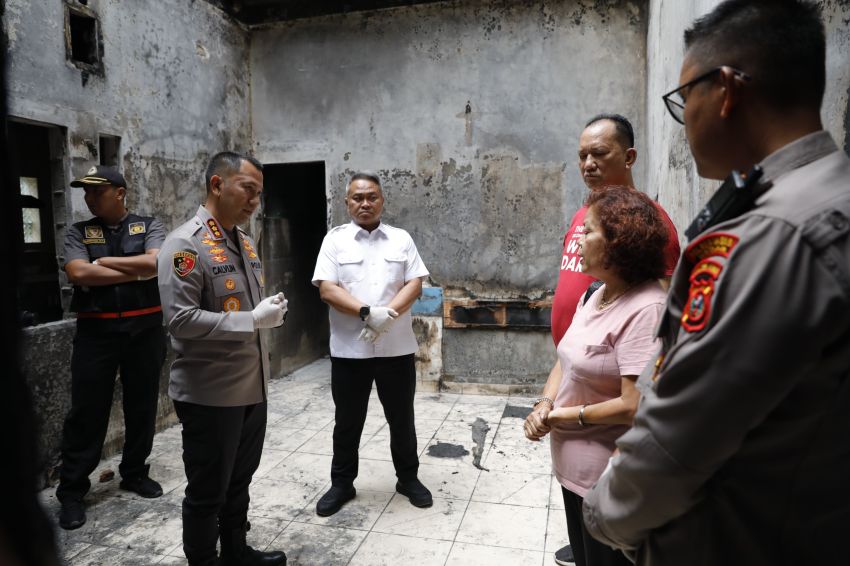 Ini Dia Foto-foto Kondisi Rumah Hakim Saat Tim Labfor Polda Sumut dan Polrestabes Medan Turun ke Lokasi