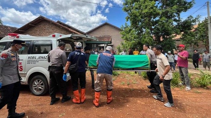 Astaga! Pria di Lampung Tewas Digorok Anaknya Sendiri, Diduga Kesal Disuruh Berkebun