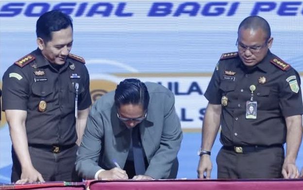 Rico Waas Tandatangani MOU dan Perjanjian Kerjasama Terkait Pelaksana Pidana Kerja Sosial