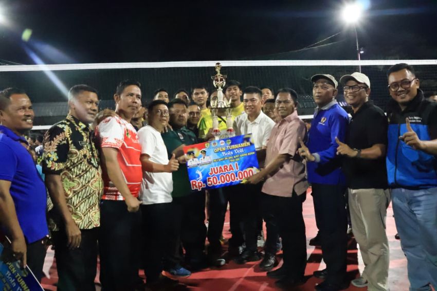 Final Spektakuler, Bupati Sergai Tutup Open Turnamen Voli: &ldquo;Olahraga Satukan Warga dan Hidupkan Ekonomi&rdquo;