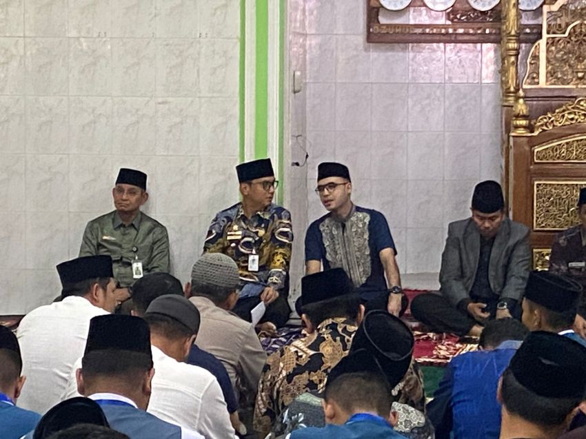 Safari Jumat Wali Kota Medan Rico Waas di Kwala Bekala: Disambut Hangat Warga, Hadirkan Keakraban