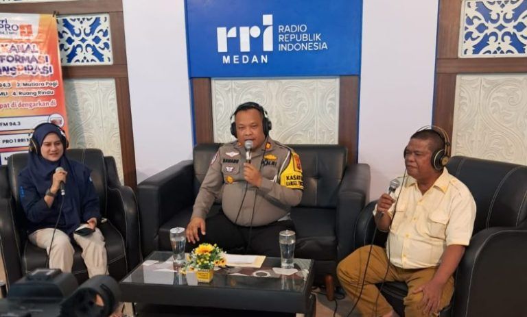 Kasat Lantas Polres Tebing Tinggi jadi Narasumber RRI Medan Siarkan Langsung terkait &ldquo;Dibalik Operasi Zebra Toba 2025&rdquo;