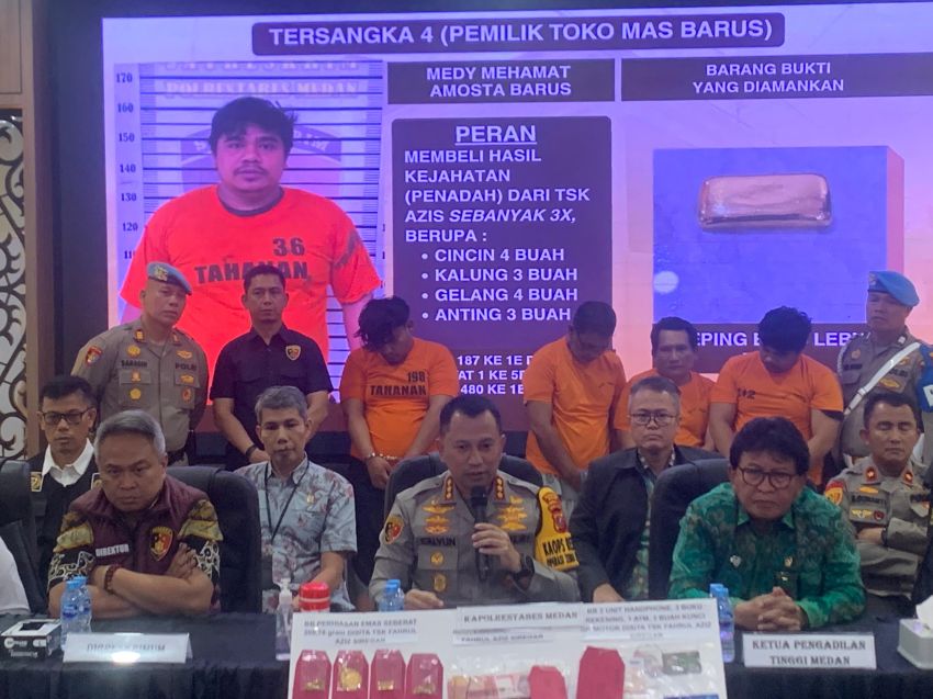 Jean Calvijn Simanjuntak Bongkar Pelaku Pembakar Rumah Hakim, Ini Foto-fotonya...
