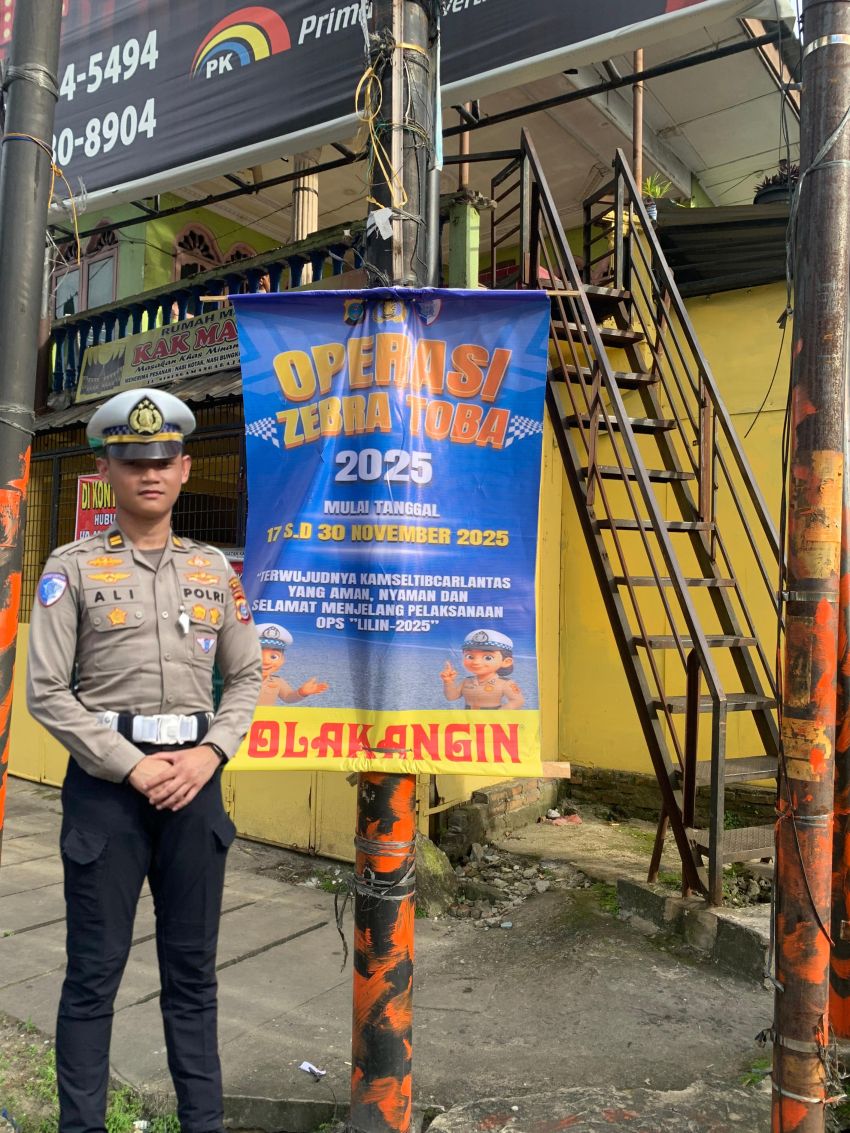Ops Zebra Toba 2025, Unit Lantas Polsek Medan Kota, Pasang Banner dan Lakukan Sosialisasi