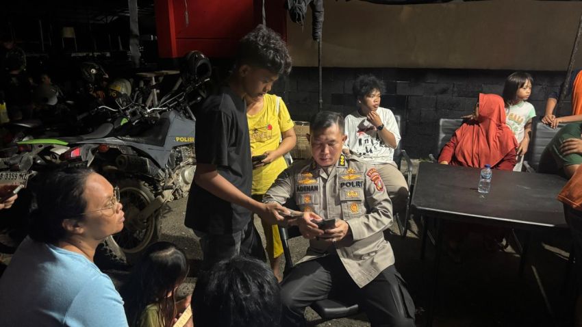 Bid TIK Polda Sumut Jadi Tim Pertama Pulihkan Komunikasi di Tapteng, Warga Haru Bisa Sampaikan Kabar Selamat Lewat Bantuan Starlink