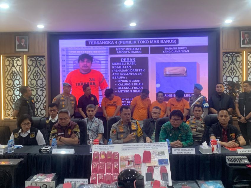 Jean Calvijn Simanjuntak Bongkar Pelaku Pembakar Rumah Hakim, Ini Foto-fotonya...