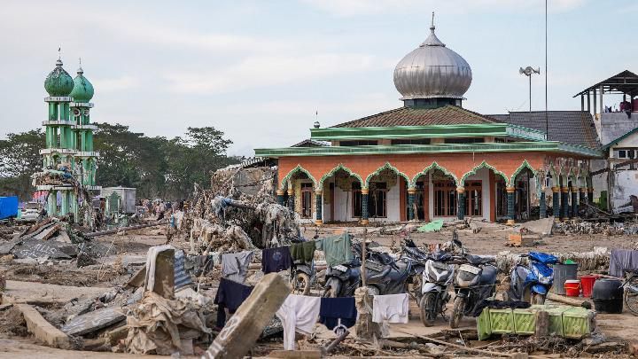 Sepekan Lebih Tak Digubris Pemerintah Pusat Untuk Menjadi Bencana Nasional, Ada Apa?