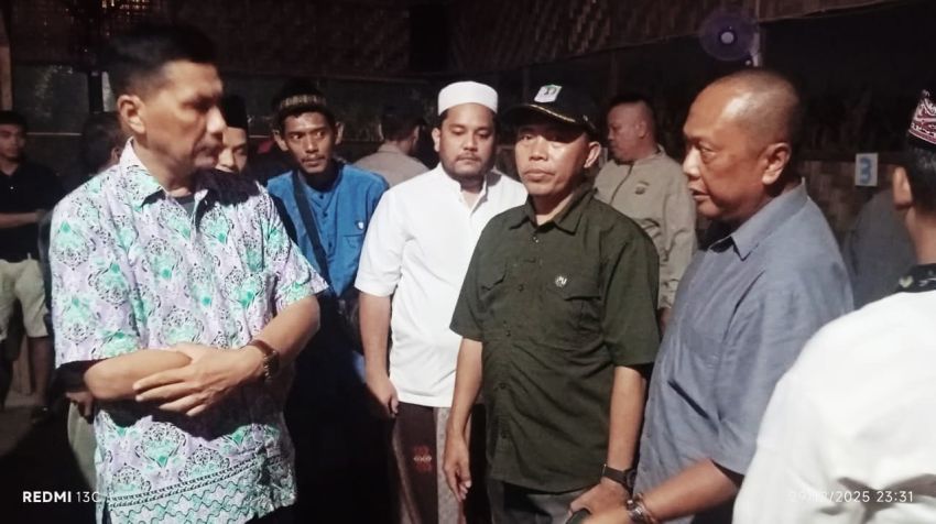 Puluhan Warga Geruduk Kafe Tuak Remang-remang di Tunggurono