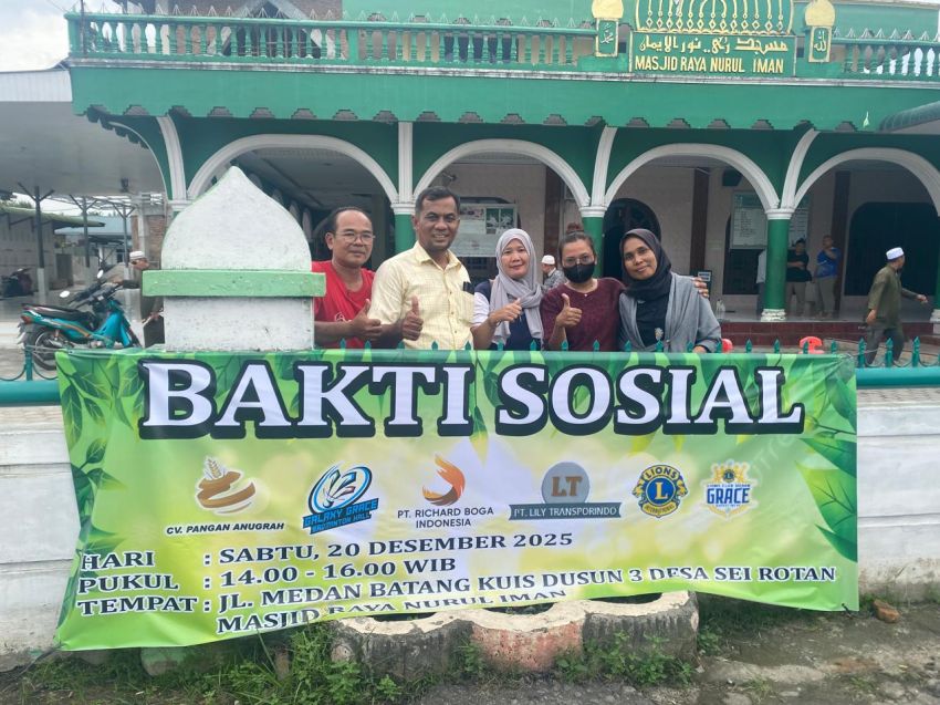 Refleksi Akhir Tahun Proyek Pembangunan Stand Coffe Berbagi Ratusan Paket Sembako Kepada Warga SeI Rotan