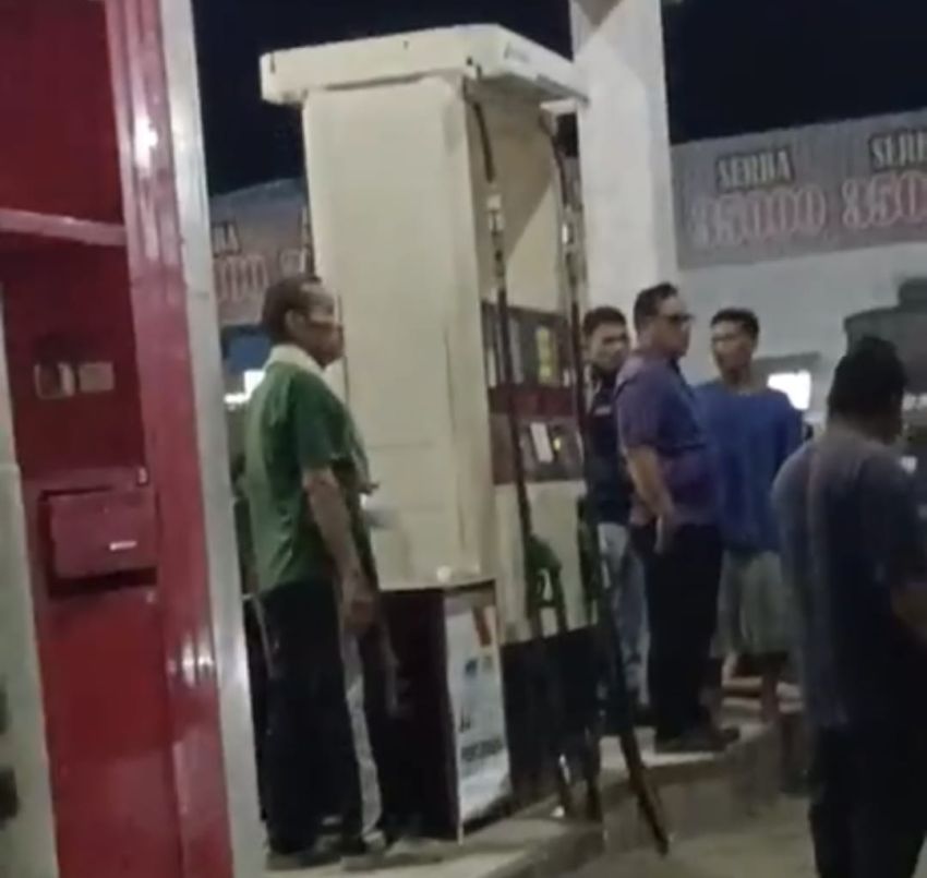 Antrean BBM di SPBU Berujung Pengeroyokan di Labuhanbatu