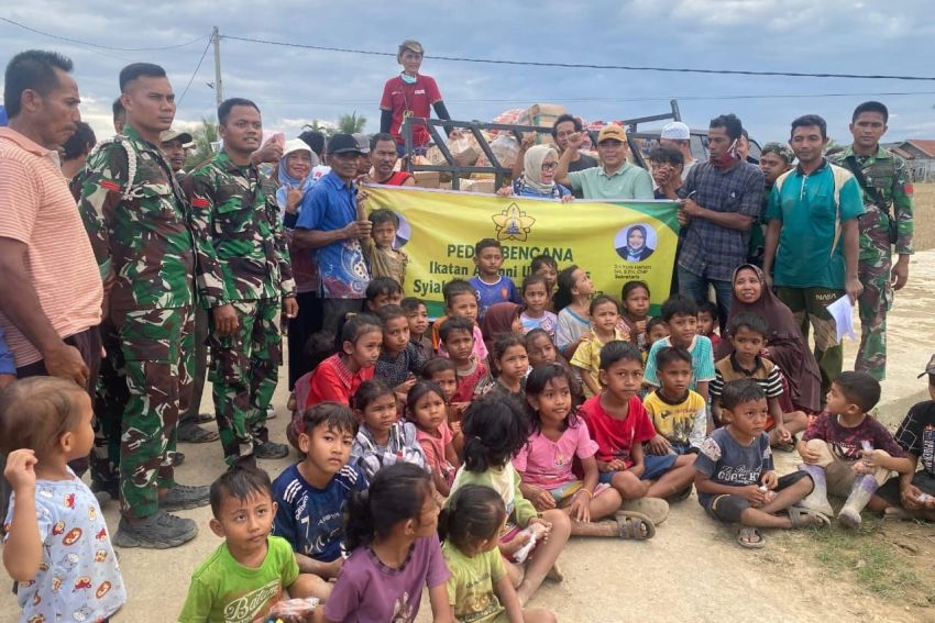 Ikatan Alumni USK Sumut Salurkan Donasi ke Aceh Tamiang