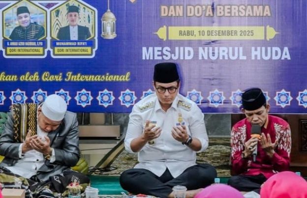 Pengajian Akbar Di Medan Selayang ,Warga Hening Berdoa Untuk Korban Banjir