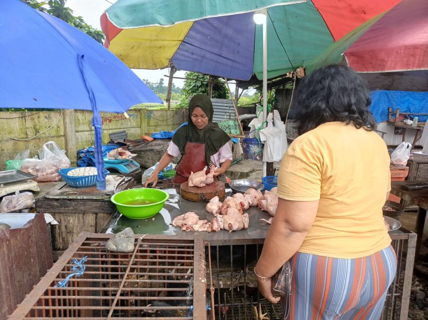 Sehari Menjelang Tahun Baru Harga Ayam Potong Rp40 Ribu per Kilogram, Pedagang Keluhkan Sepi Pembeli