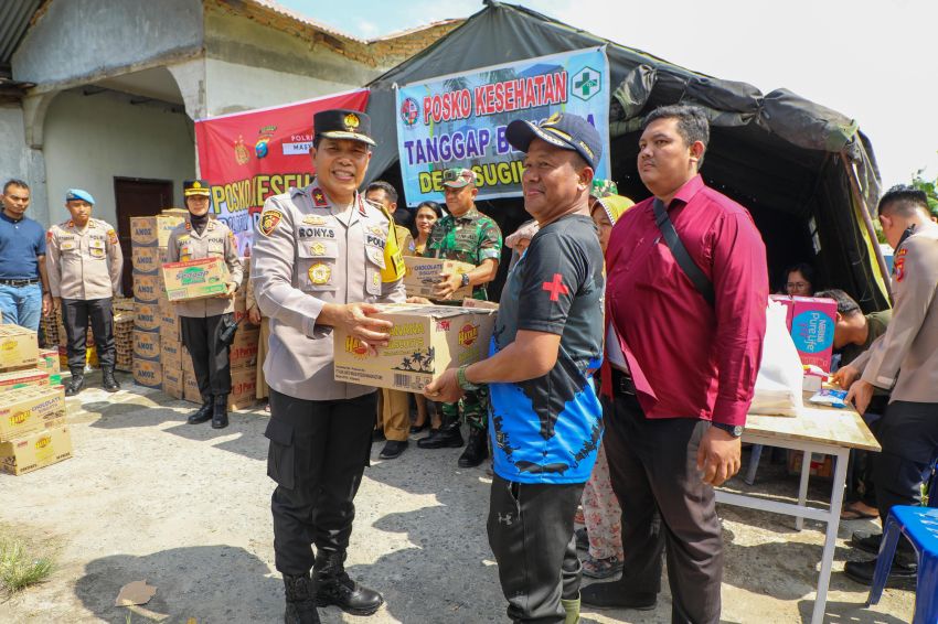 Polda Sumut Turun ke Batang Kuis: Pastikan Penanganan Banjir Berjalan Cepat & Serahkan Bantuan untuk Warga
