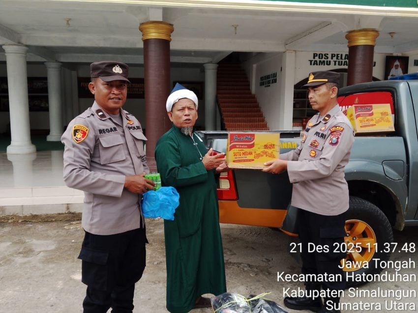 Peduli Korban Bencana, Polsek Tanah Jawa Salurkan Bantuan Lewat Tuan Guru Batak