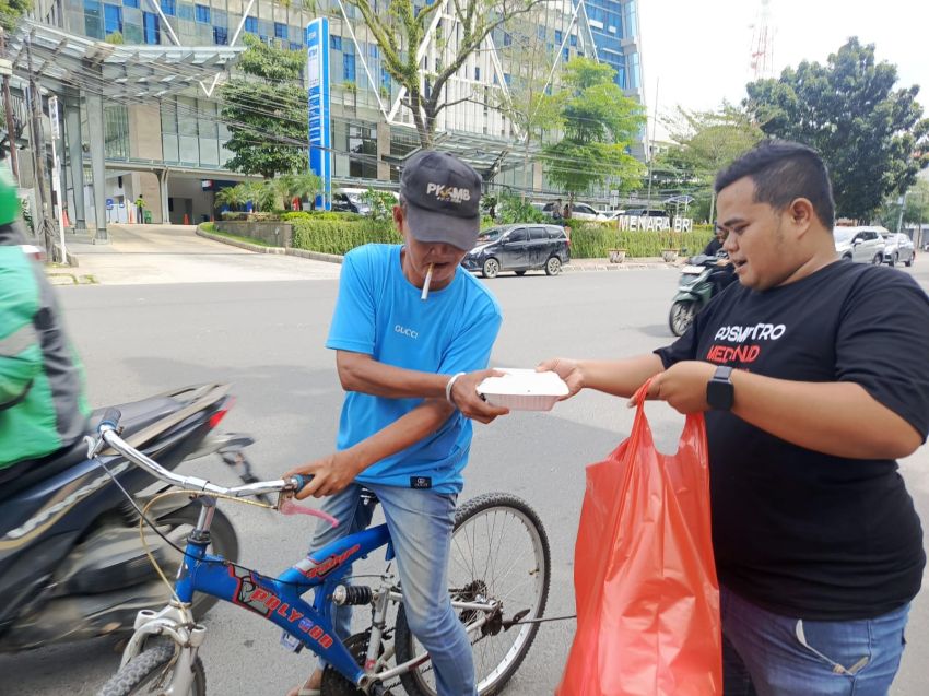 Posmetro Medan Gelar Aksi Sosial "Minggu Kasih" di Jalan Putri Hijau
