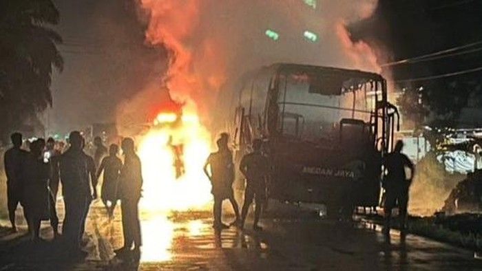 Ngeri..! Bus Medan Jaya Menuju Kota Medan Terbakar di Sumsel, Seluruh Penumpang Selamat