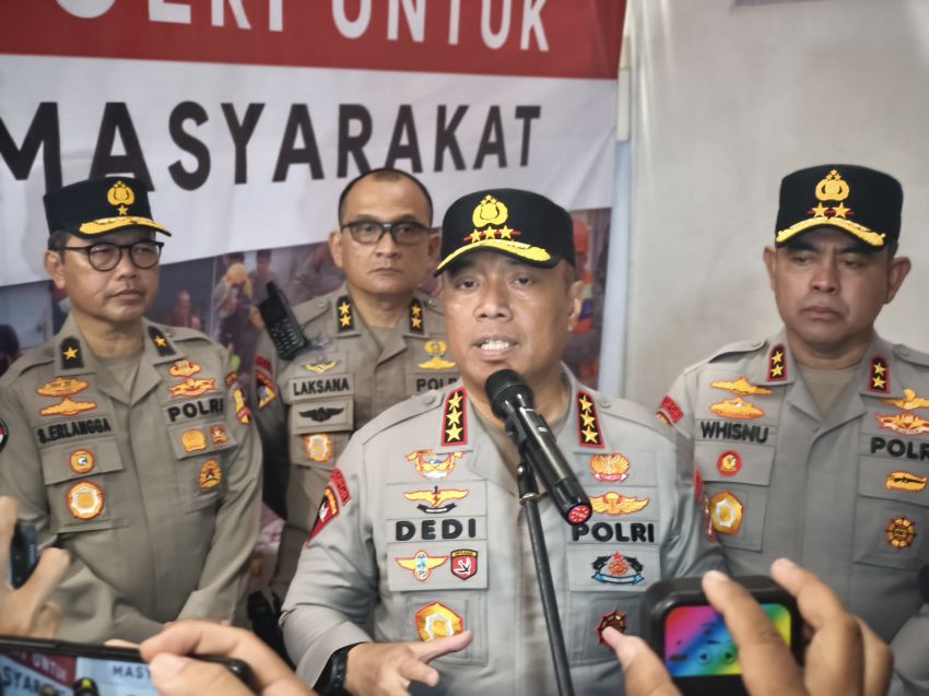 Distribusi Logistik Dipacu, Helikopter Kargo Dikerahkan: Polri Fokus Selamatkan Korban Bencana