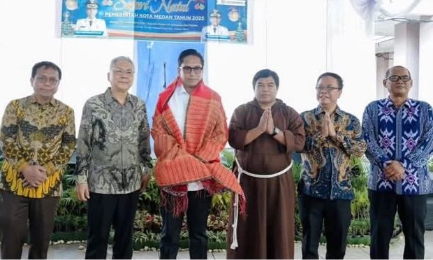 Rico Waas Ajak Warga Saling Menguatkan dan Memulihkan Medan Pascabanjir