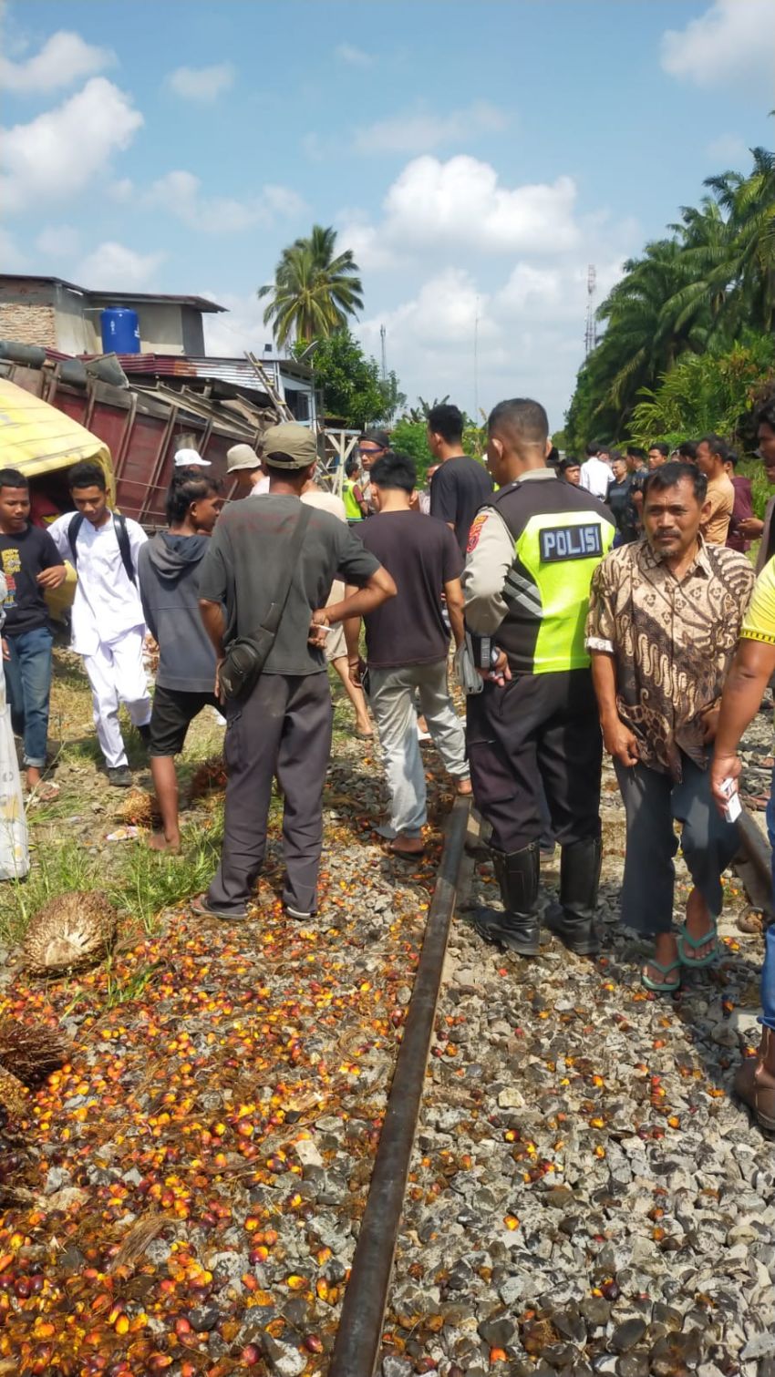 Truk Tertabrak KA Sri Bilah Utama di Asahan, Sopir Tewas di Tempat