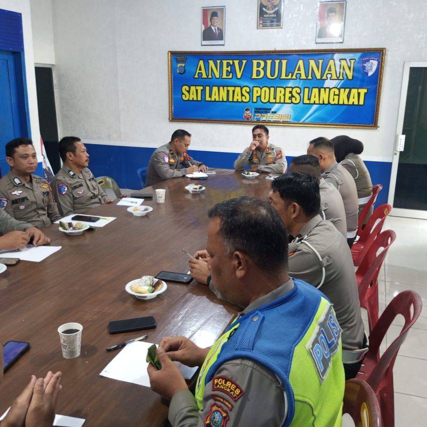 Meningkatkan Kinerja Melalui Evaluasi Berkala, Sat Lantas Polres Langkat Gelar Anev Bulanan