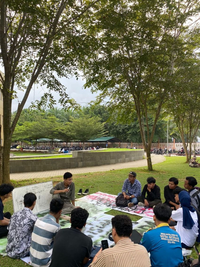 Krisis Literasi di Dalam Kampus Dan Upaya Untuk Menghidupkan Kembali Tradisi Budidaya Baca, Diskusi Dan Aksi