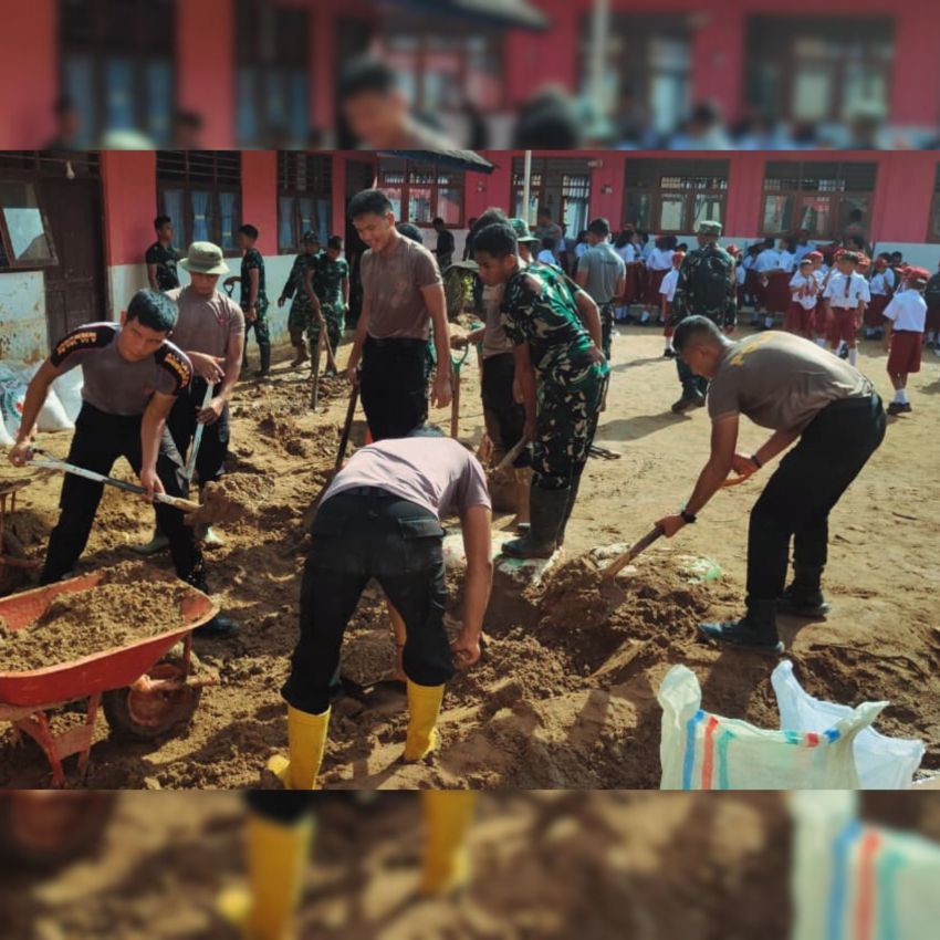 Sekolah Terdampak Bencana Dibersihkan, Brimob&ndash;TNI Percepat Pemulihan Pendidikan di Tapanuli Tengah