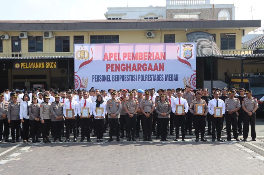 Apresiasi Dedikasi, Kapolrestabes Medan Beri Penghargaan kepada 148 Personel Berprestasi