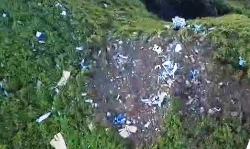 Jatuh Menabrak Bukit, Begini Penampakan Puing-puing Pesawat ATR 42-500