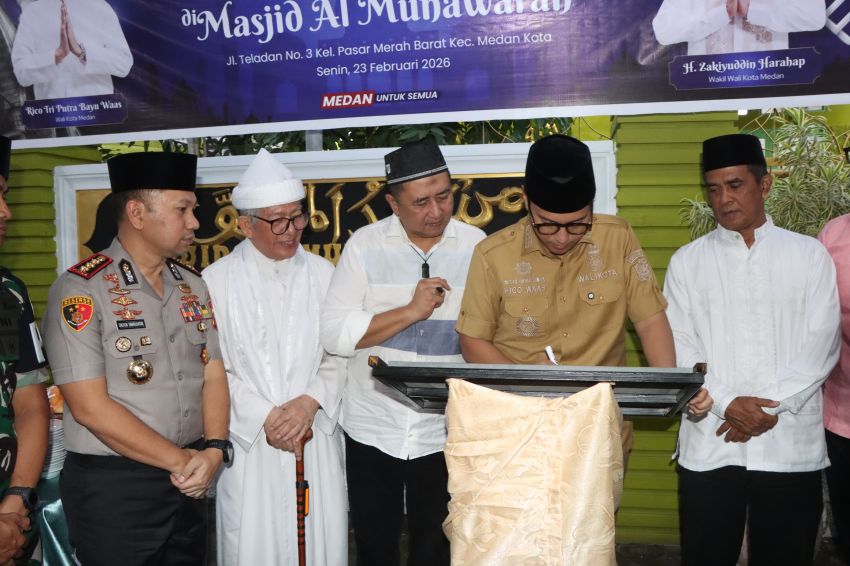 Safari Ramadhan, Rico Waas Resmikan Masjid Al-Munawwarah